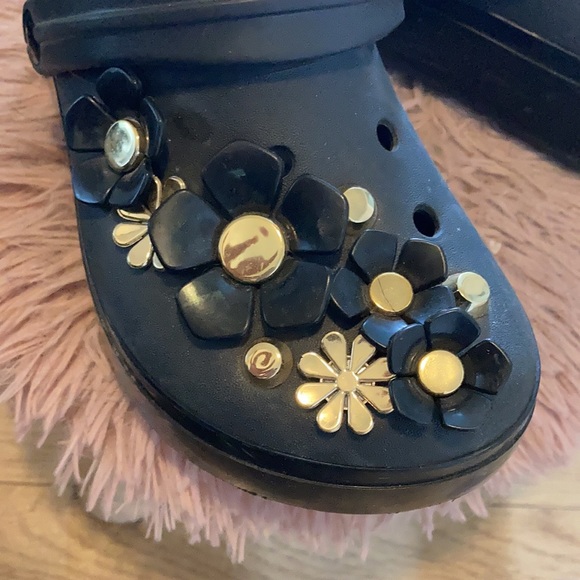 Crocs - Picture 2 of 3